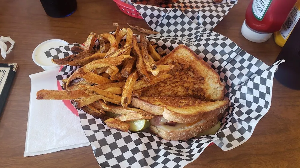 Grilled Cheese with Tomato